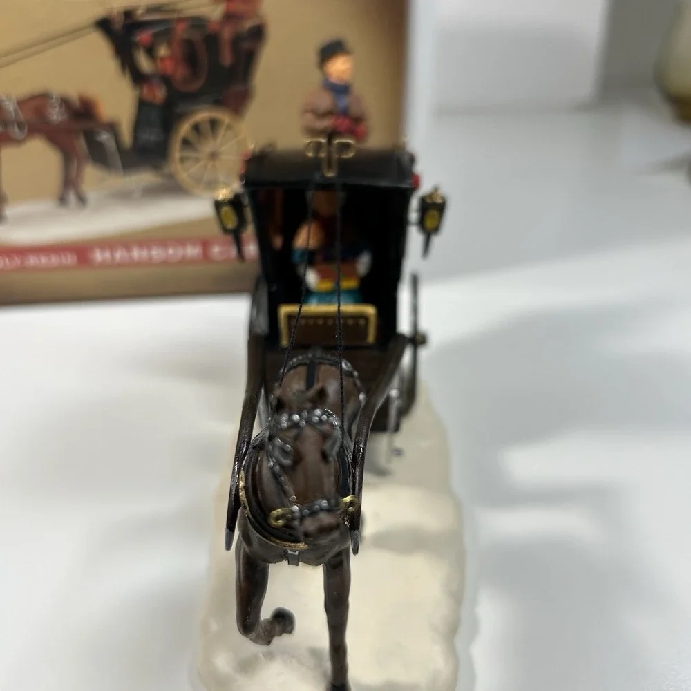 Lemax Hansom Cab Horse and Carriage Village Collection 2000 #03329 with Box‎